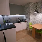 Chłodna 15