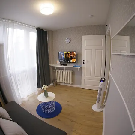 Apartment Chlodna 15 *