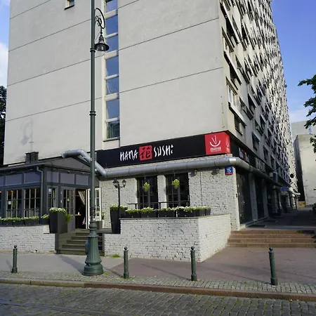 Chlodna 15 * Warszawa